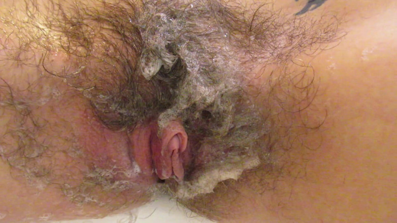 Cuteblonde666: Shaving off my extreme hairy big clit pussy, lips and...
