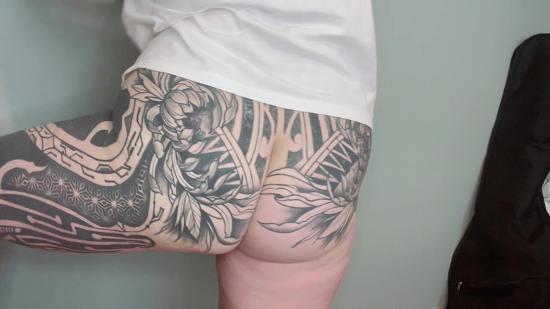 Miss Valentina: Tatuerad rövdyrkan