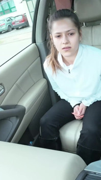 Serina Gomez Agonie von Squirting pinkeln in meinem auto
