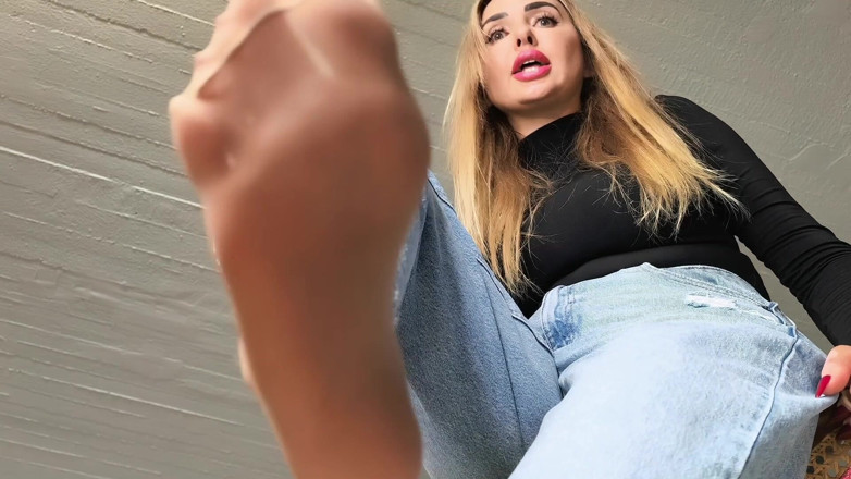 Goddess Lena: ナイロン・ルーザー