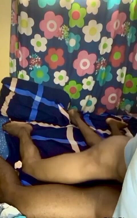 Stilesbhalifa1: Ateşli yurtta seks videosu