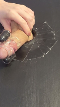 Masaje De Polla De Cerca Con Vibrador - Corrida Masiva