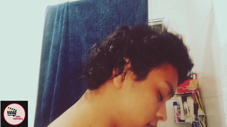 Raquel Cardoso Da Rosa: 邻居的儿子在我的厕所里撸管