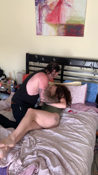 Hard raw sex: 그녀는 간지럽히는 여자
