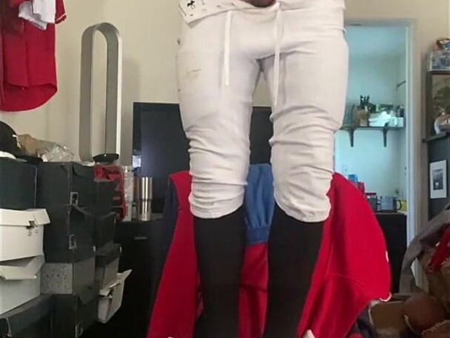 Football Athlete Dilf Jockdad87 Is Super Horny in His Pads, Pants and Socks on Cam (JockDad87)