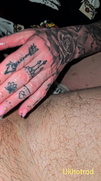 Mitten in der nacht lubed, öliger handjob, kleiner dirtytalk