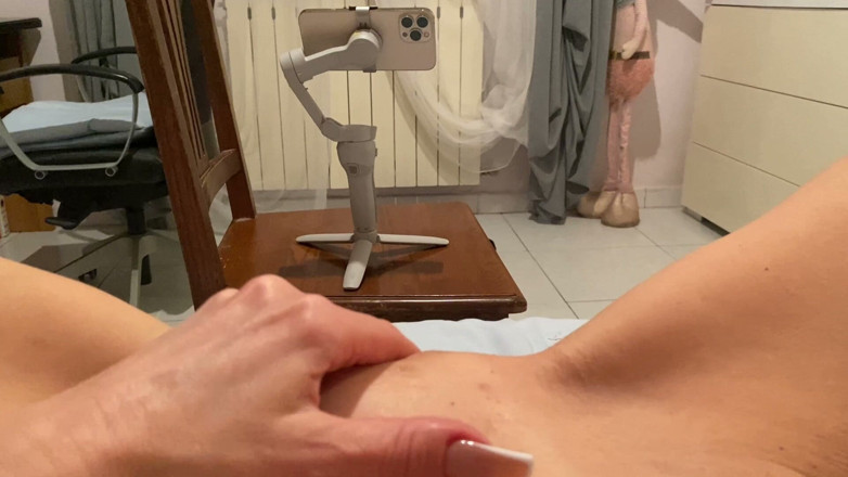 Nofaceblonde: POV masturbatie van mijn bittere en natte met finale aan...