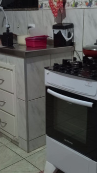 La rutina de preñada de la criada en su nuevo trabajo