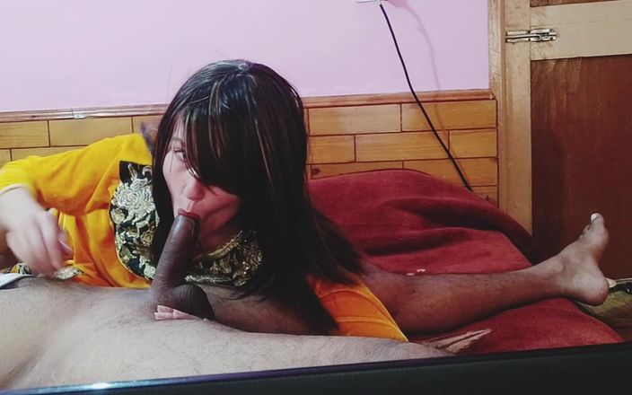 Bolly Karma: Pada hari ini, dia mendapat kesempatan untuk mengisap kontol