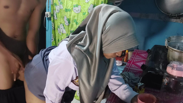 Rania: 義理の義姉が大学に進学する予定です