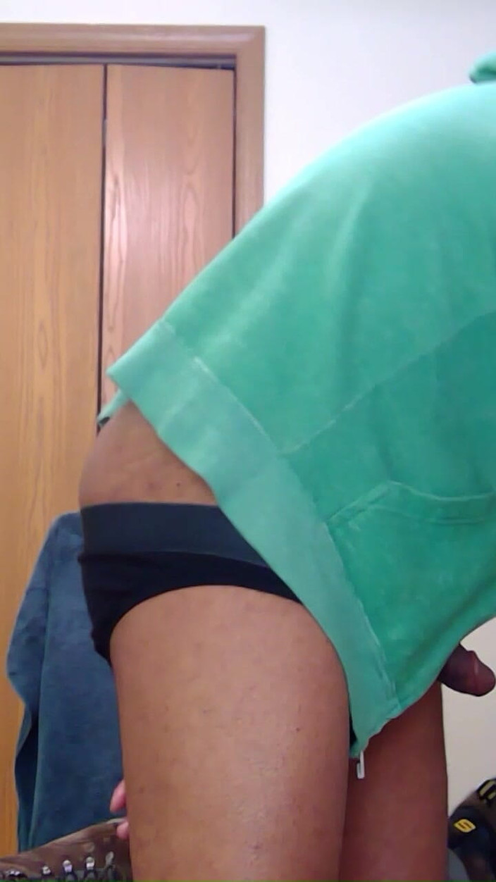 Kennie Jai: Masturbasi dengan rompi hijauku untuk teman