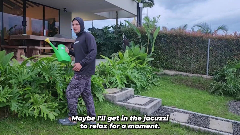 Kataleya Gil: Gardener Makes His Big Ass MILF Patron More Comfortable at...