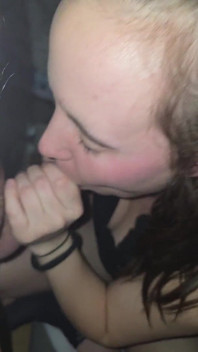 Blowjob, älskar att ta kuken i munnen :)