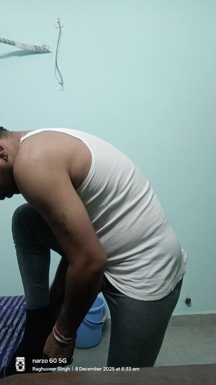 Rajasthani-old-lover: Legerofficier stiefvader of politieagent stiefvader