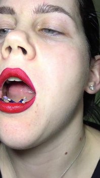 Si cantik Anna the Giantess lagi asik mainin memekmu - close-up pov