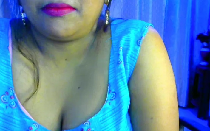 HotGirl21: Hot Desi Sexy Girl Looking for Sex and Shows Her...