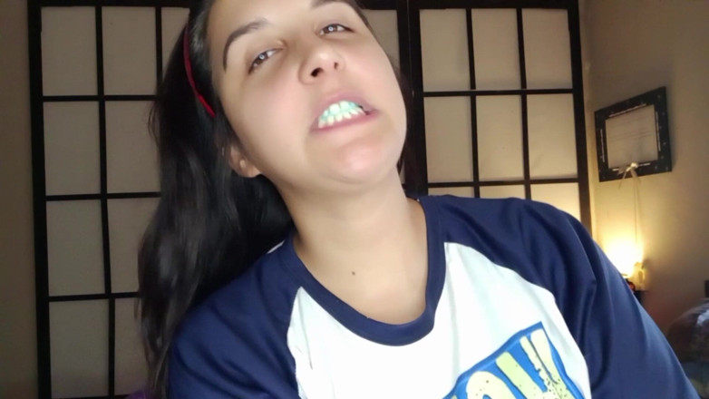 Bunny Looner: Trying Big Bubbles with Bubblegum Roll - Bunny Looner