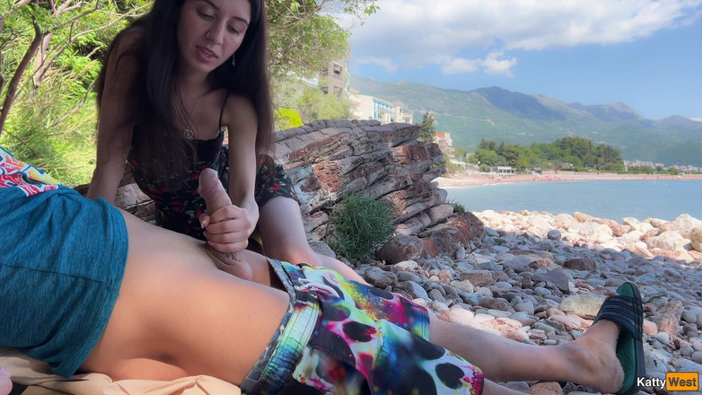Katty West: Berkelip batang di luar yang berisiko di pantai - saya mengambil...