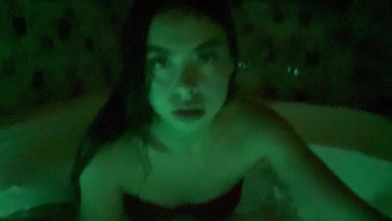 Teen amateur Latinas: เย็ดในจากุซซี่ -ตอน 1