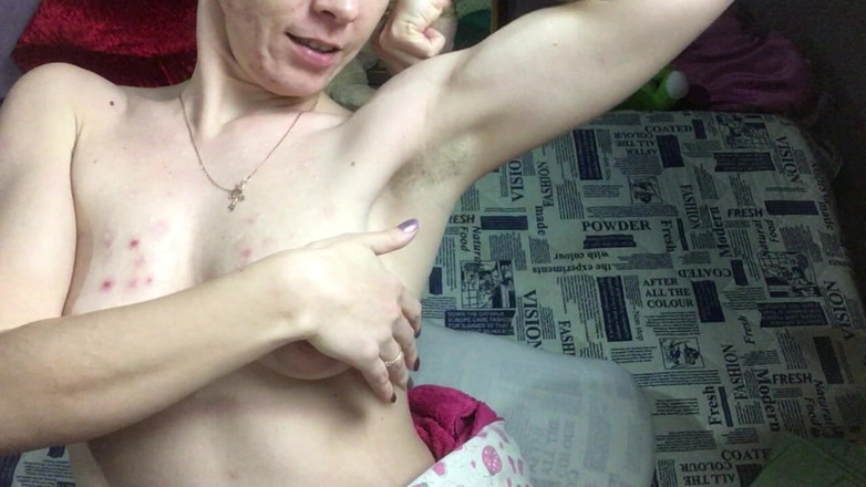 Risky Hairy Couple: Mostrando i miei grandi muscoli