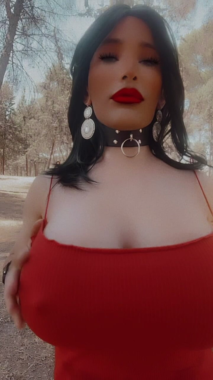 Sissy Slut Brianna: Wil je dat mijn borsten verwijderd worden? Dan moet je...