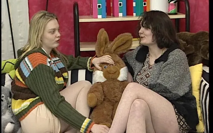 YOUR FIRST PORN: Lesbian Finger Games in the Afternoon