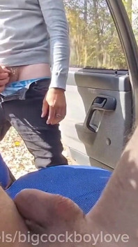 Grosse Bite Avec Des Verres Serrés De Belle Sissy Femboy Sur Une Baise De Croisière Sans Caoutchouc!