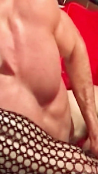Cara fode sexy loira transsexual em cu apertado depois da festa