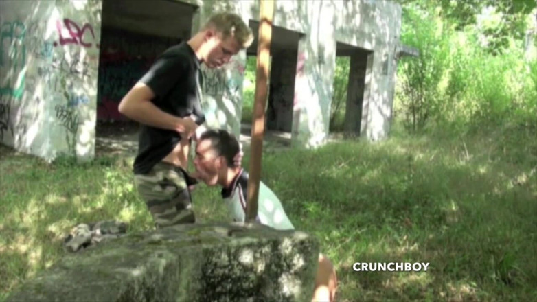 EXHIB BOYS: David fucked by blond military in exhib cruisinfg forest