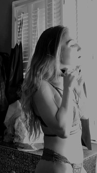 Rachelle Summers Mirror Bts Wideo