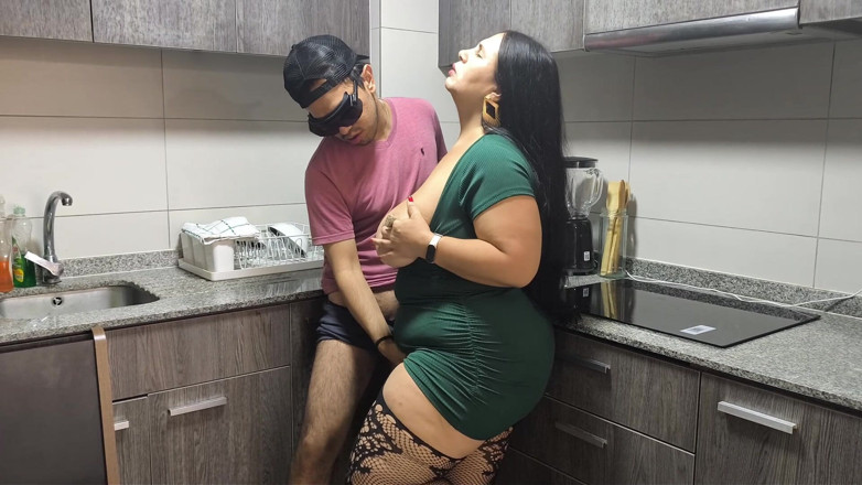 Riderqueen: Vidéo pour fans, belle-mère et sa cuisine sexy