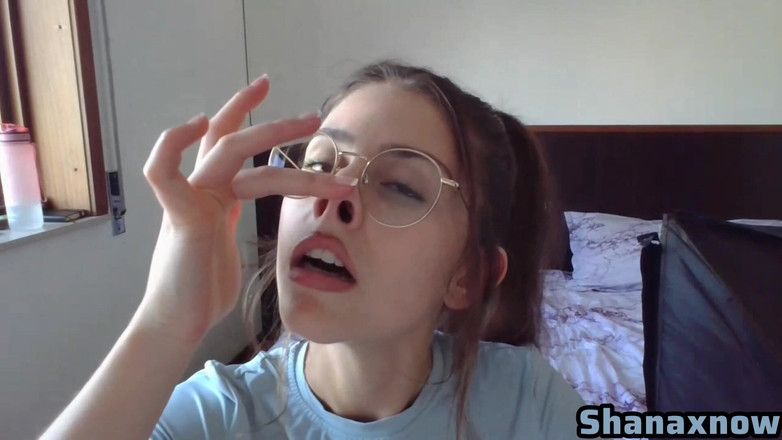 Shanaxnow: Shanaxnow Fetish Hidung Makan Boogers Press Nostrils Merintih