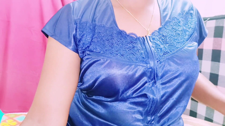Telugu honey lips: Indické rodinné porno Žena v domácnosti s Husbendovým otcem Telugské sprosté řeči