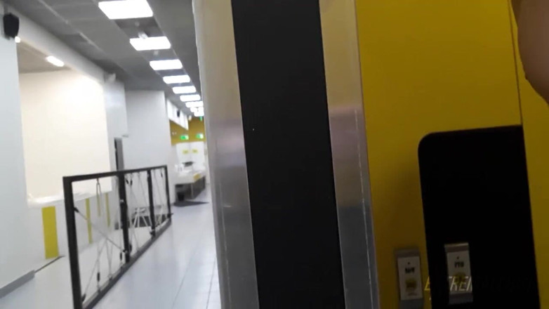Extremalchiki: Gimnasio vestuario A la mierda
