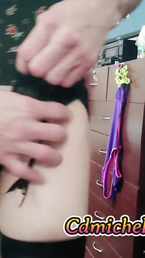 Crossdressers Cd Michelle wearing sexy lingerie: Cdmichelle La Travestie Enfile Une Culotte En Dentelle Et De...