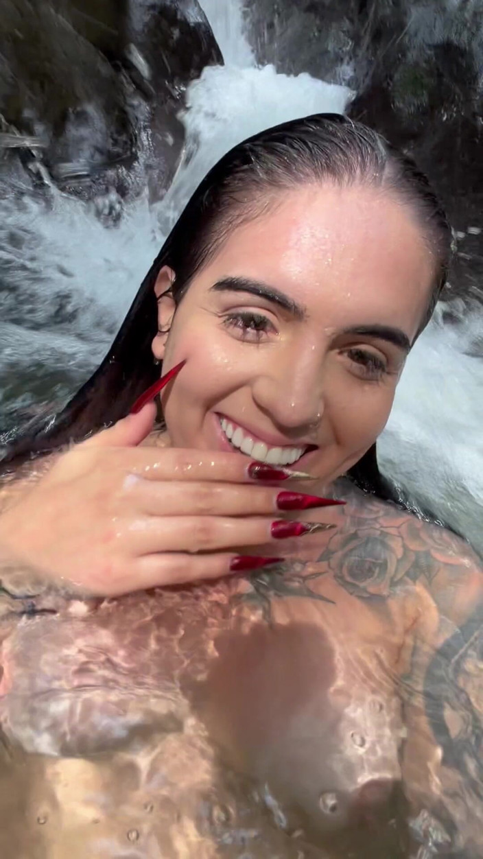 Dannax love: Cum in the River!