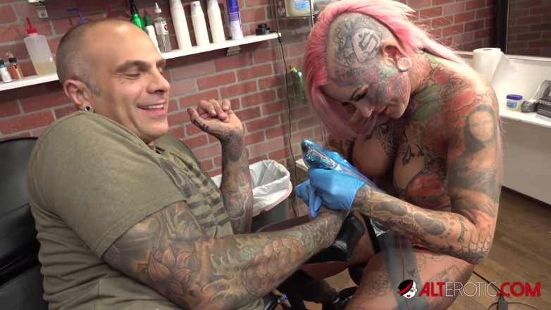 Alt Erotic: Big titty Evilyn Ink tattoos Sascha then gets fucked