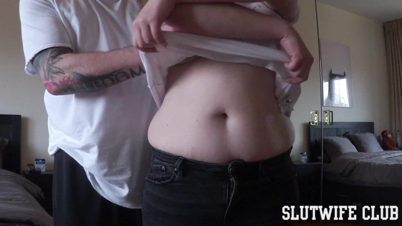 Slutwife Club: Linge-mi curul, cerșește spermă - Karla Rose Se supune linsului în cur...