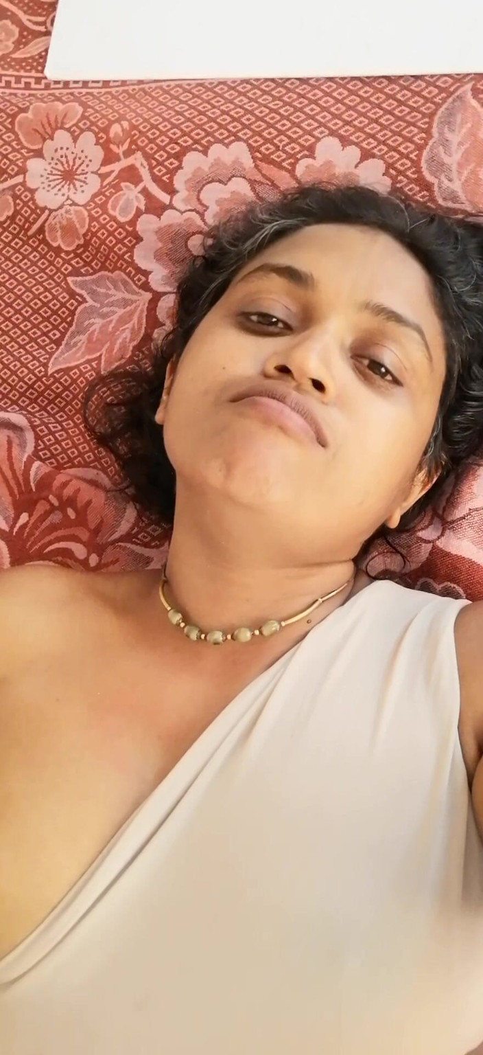 Tina Baby: Vídeo sexy para seduz enteado