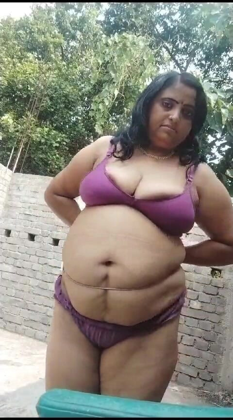 Santoshik25: Eu sou dona de casa desi bengali - Venha e me...