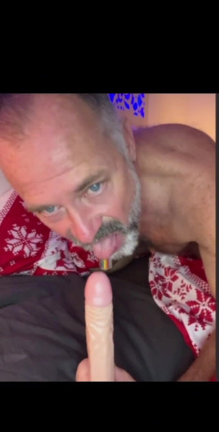 Daddybearvlc: Provando il mio regalo di natale da un fan