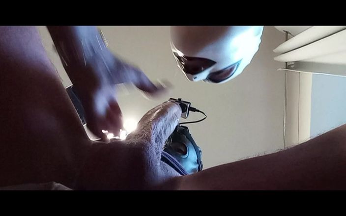 LauraOnHeels: Soy tan bueno dando mamadas que solo toma 5 minutos ir...