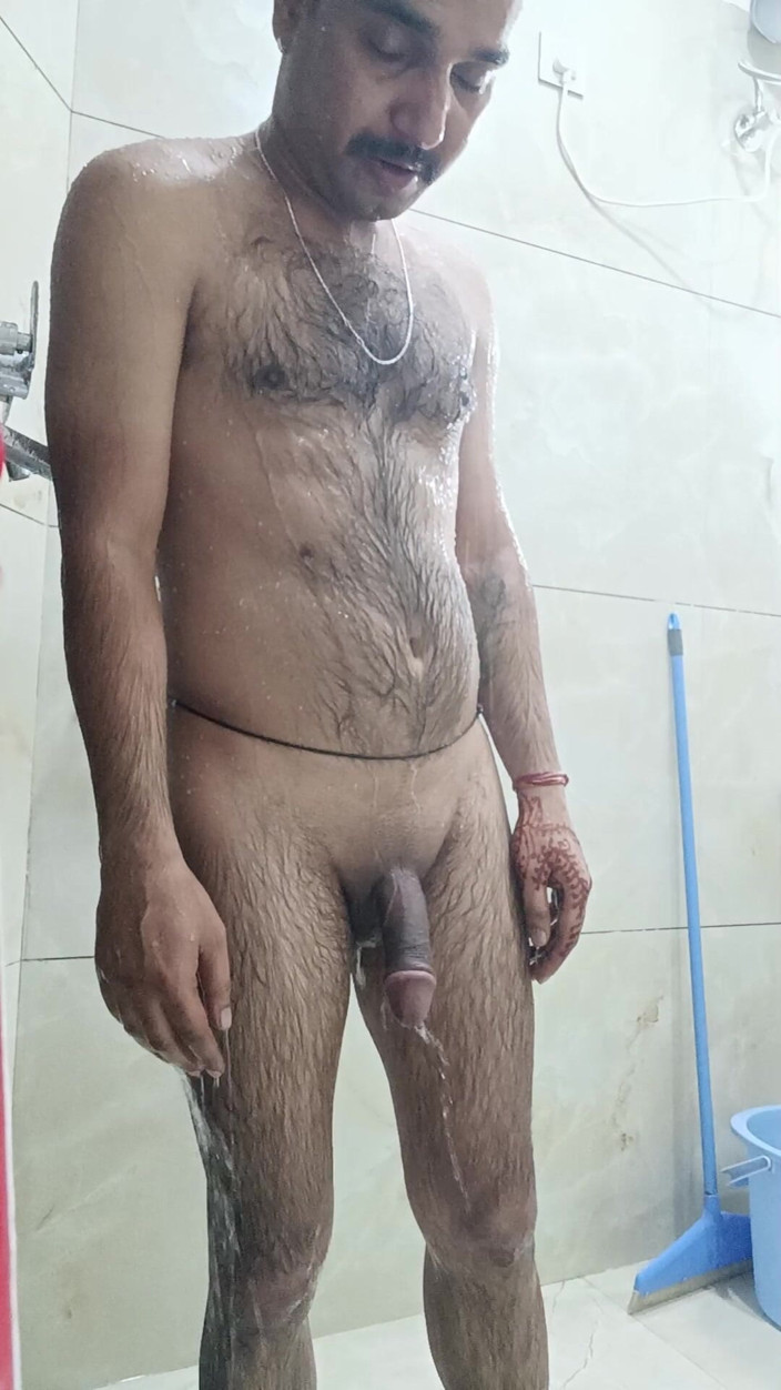 Rajasthani-old-lover: Lelaki desi India menikmati mandi dan seks