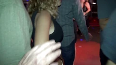 Každodenní swingers - průměrný lid šuká a kouří