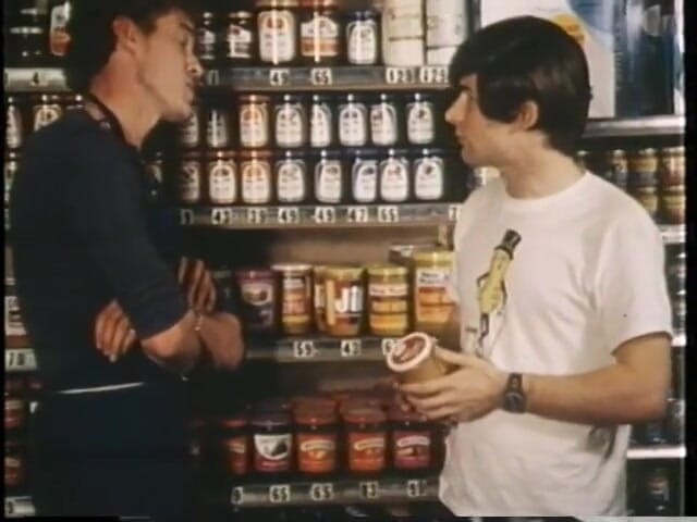 Old Good Porn: Napalona kutas wysysająca laska bierze kutasa w cipkę i wytryski...