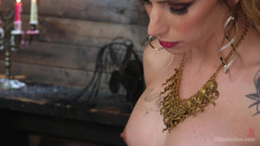 Tall Stunning TS Mistress Casey Kisses