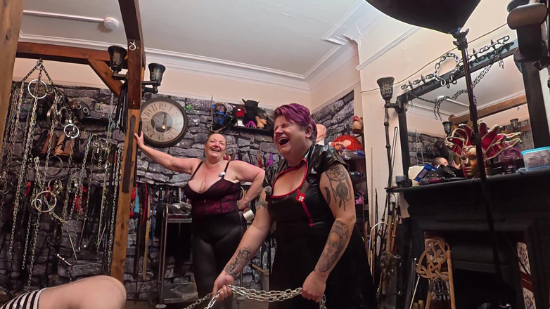 The Izars: Sbor vězeňkyně, část 3