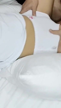 เธอกำลังทำอะไรกับฉันเนี่ย? คุณแม่เลี้ยงจะโกรธเธอนะ