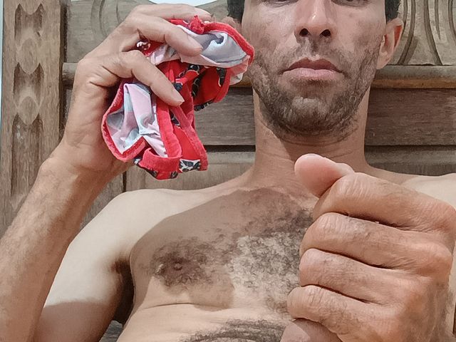 Jerking Off In The Woods (Osmar gn)