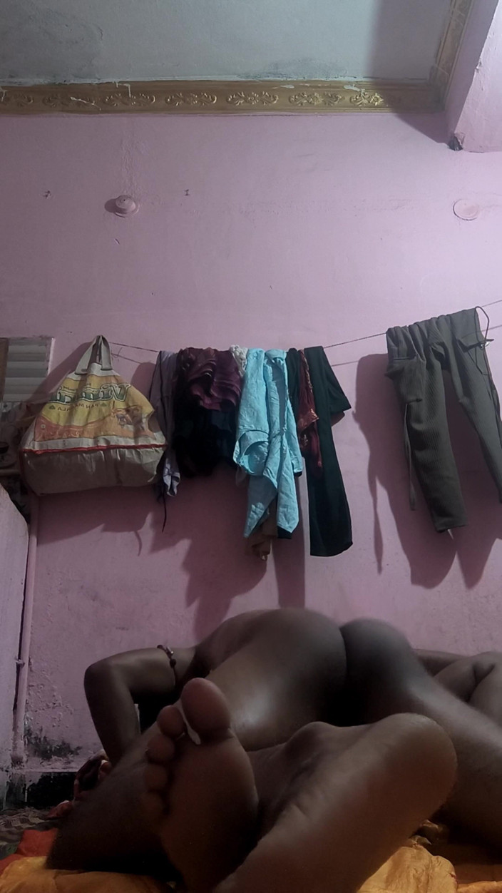 Amarjit2526: Agentul imobiliar face sex cu clientul ei și îl face să ejaculeze...